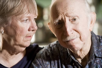 Communicating with the Elderly: 8 Tips to Improve the Conversation