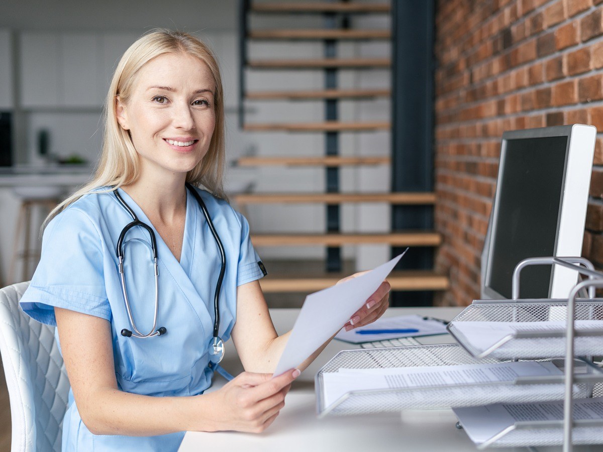 family-nurse-practitioner-fnp-job-description-salary-and-how-to-become-one-nurse-practitioners-np